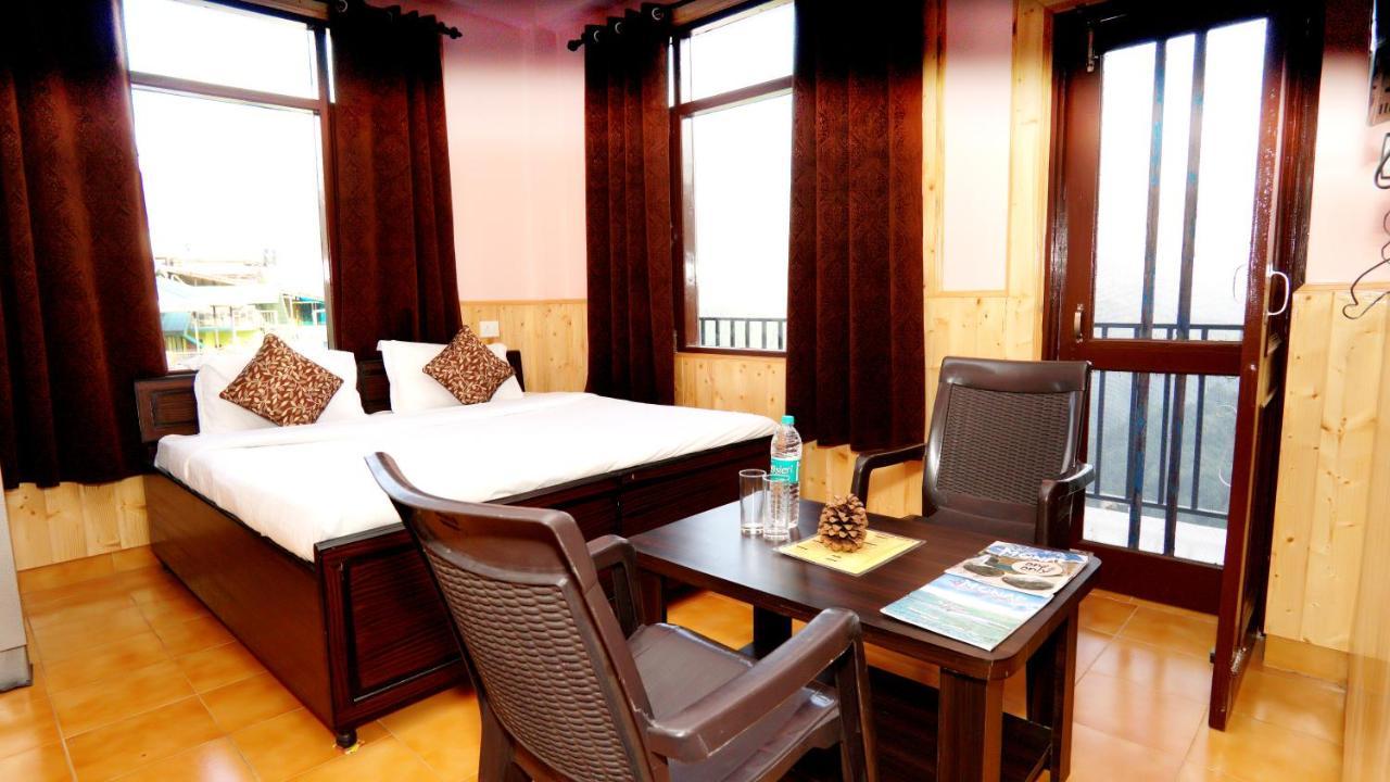Thakur Homes- Couple And Family Friendly Homestay Шимла Экстерьер фото