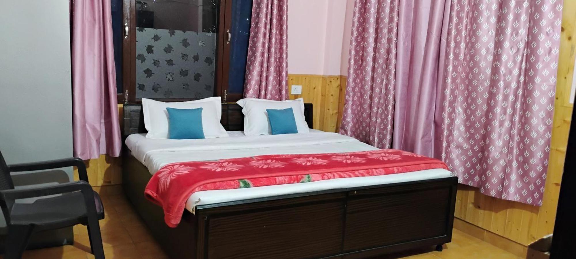 Thakur Homes- Couple And Family Friendly Homestay Шимла Экстерьер фото